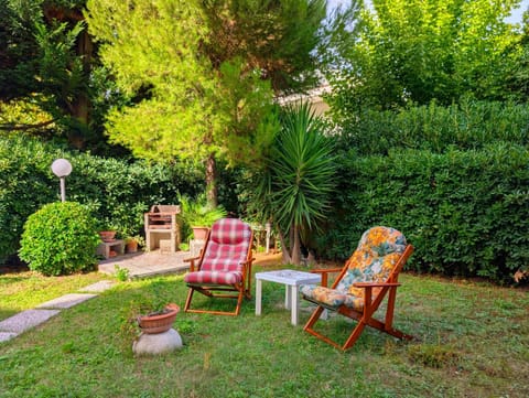 Giardino al mare 2 min dal Mare Giardino Wifi AC Apartment in Porto San Giorgio
