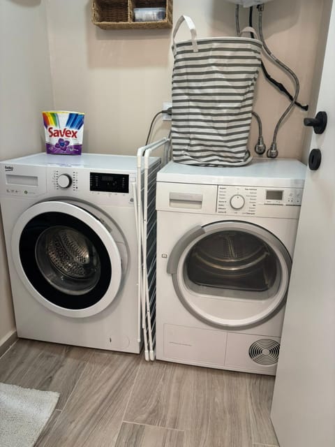 White House Apartments - Studio Lux Apartment in Bulgaria