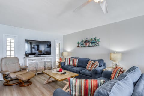 Beachside at Vanderbilt Apartment in Vanderbilt Beach