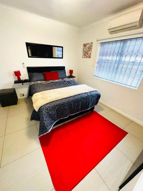 Surrey B&B Bed and Breakfast in Cape Town