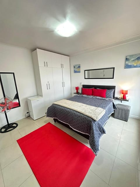 Surrey B&B Bed and Breakfast in Cape Town