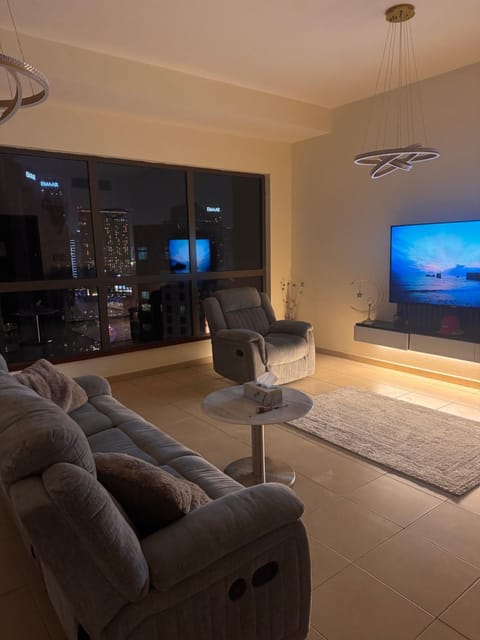 Communal lounge/ TV room, TV and multimedia, Living room