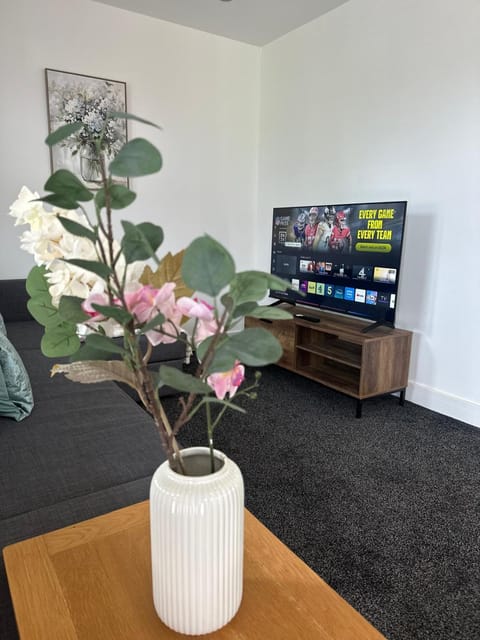 Communal lounge/ TV room, TV and multimedia, Evening entertainment