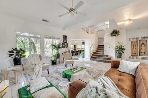 Rudraksha-5BR Luxury,3Bath, NE Fresno, Shopping, Dining, Medical, Tourist Attractions House in Fresno