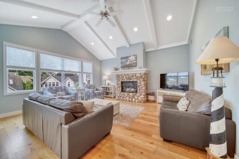 Luxury Home with Harbor Views Hot Tub Walk to North Beach Dog Friendly House in South Haven