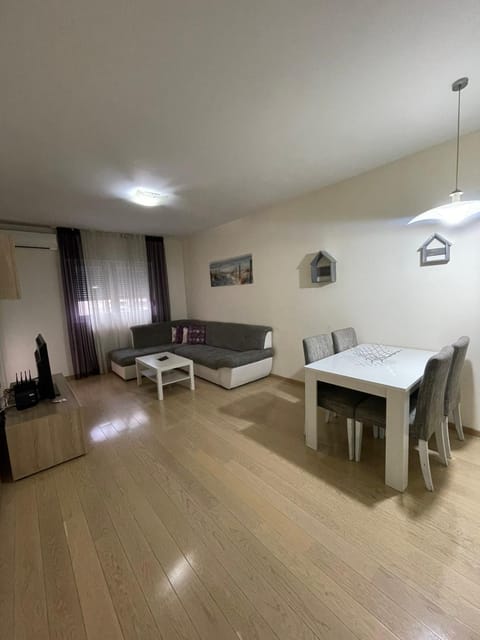 City kvart apartman 35 eur Apartment in Podgorica