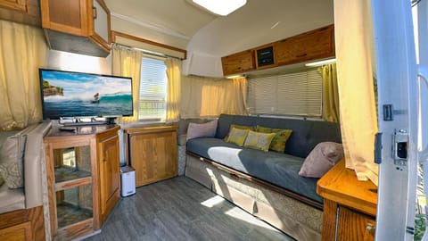 Bed, Bowling, Casino, Darts, Fishing, Karaoke, TV and multimedia, Living room, Seating area, Dining area, Beach, Hiking, Cycling, Diving, Evening entertainment, Animals, Guests, Garden view, Street view, Sports, Family, Quiet street view, Inner courtyard view, heating, internet, pet friendly, air conditioner