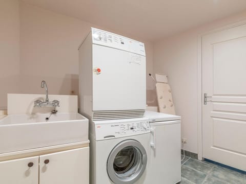 Chalet Babayaga, 7 pièces, 12 pers, accès skis aux pieds - FR-1-314-306 Chalet in Avoriaz