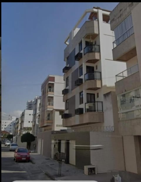 Neighbourhood, Location