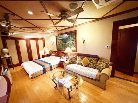 Bed, Living room, Bedroom