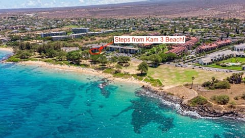 OCEAN FRONT modern 2BR 2BA, king bed, beach, pool! Apartment in Kamaole