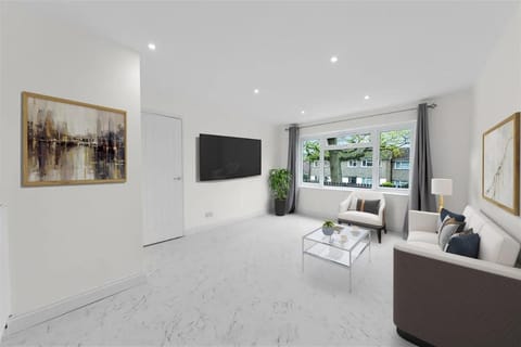 Communal lounge/ TV room, Living room