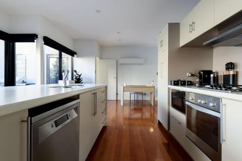 Grandeur & Charm: Updated Heritage Home House in Launceston