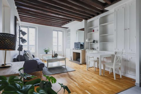 TV and multimedia, Living room, Dining area
