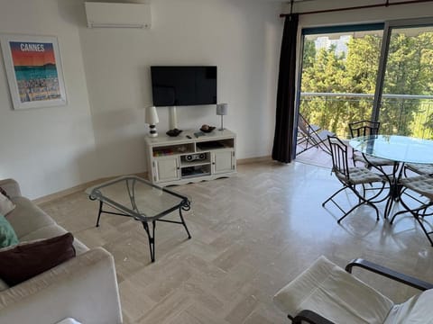 Beautiful F2 pool in Islette du Riou Apartment in Mandelieu-La Napoule