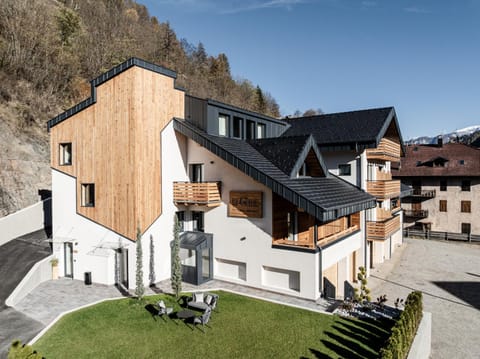 Property building, Day, Natural landscape