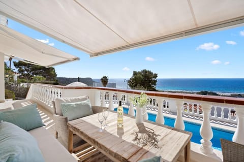 Property building, Balcony/Terrace, Balcony/Terrace, Sea view, Sea view, Swimming pool