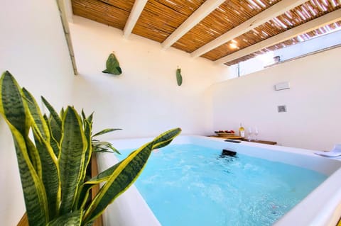 Hot Tub, Balcony/Terrace, Balcony/Terrace
