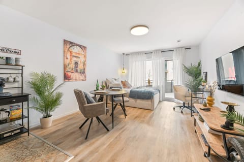 Living room, Business facilities, Dining area, Bedroom