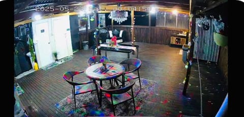 Private Bedroom and Large Deck Separate Entrance Bed and Breakfast in Auckland