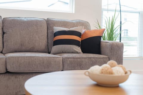 Modern 3BR Centerton Near Walmart HQ & Bentonville House in Bentonville