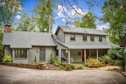 Gleesome Inn House in Blue Ridge Lake
