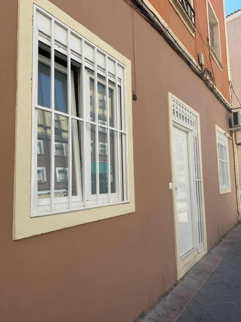 Moderno espectacular hogar en Puerta del Ángel Apartment in Madrid