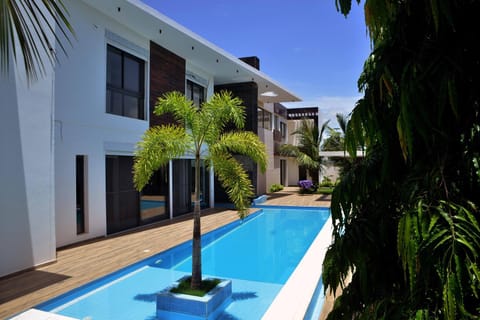 Property building, Garden view, Pool view