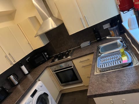 54 - Room 2 - Smart Tv Bed and Breakfast in Swansea