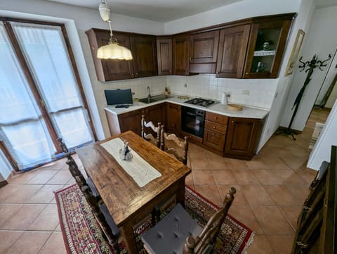 TV and multimedia, Seating area, Lunch, kitchen