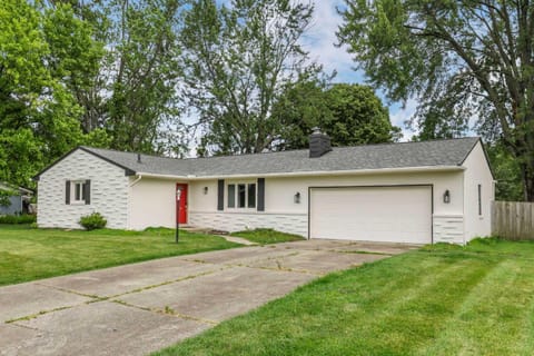 Spacious 4BR Ranch Near Easton Perfect for Families & Work Groups House in Easton