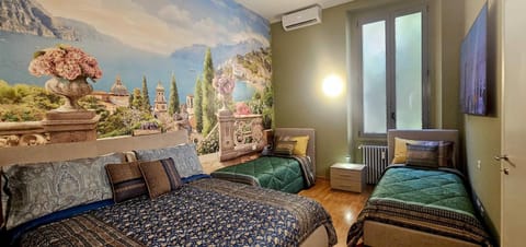 Bed, Photo of the whole room, Seating area, Bedroom, air conditioner