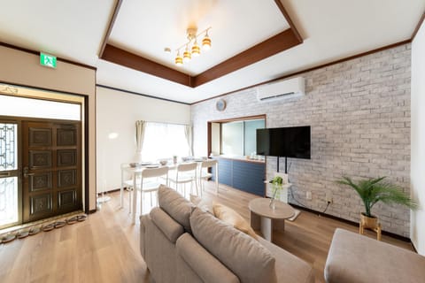 TV and multimedia, Living room, air conditioner