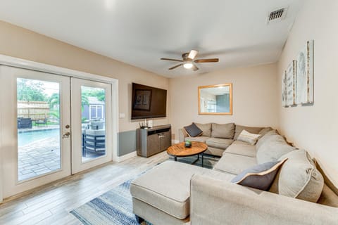 Backyard with Pool and Games! Family Home in Bradenton House in Bradenton