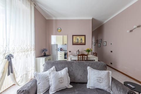 TV and multimedia, Living room, Dining area, internet, air conditioner