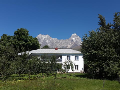 Property building, Facade/entrance, Spring, Day, Natural landscape, Summer, On site, Garden view, Mountain view