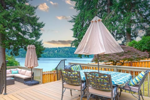 Patio, Day, Natural landscape