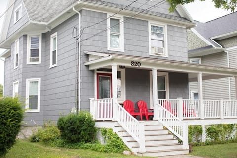 Cityside Escape Spacious with Game Room & Fire Pit House in Geneva