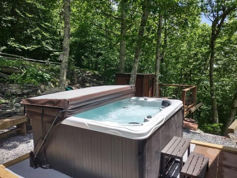 Deerwood Retreat House in Seven Devils