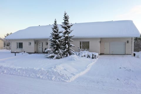 Four bedroom Arctic Harmony Home Apartment in Rovaniemi