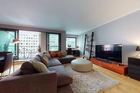 Communal lounge/ TV room, TV and multimedia, Living room
