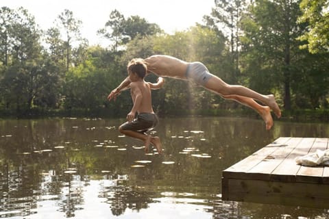 Dreamy 3BR Pondside Home with Nature Trails House in Georgia