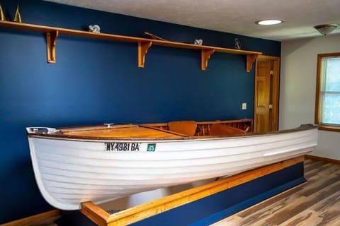 The Cliff House Hot Tub Kayaks & Game Room House in Seneca Lake