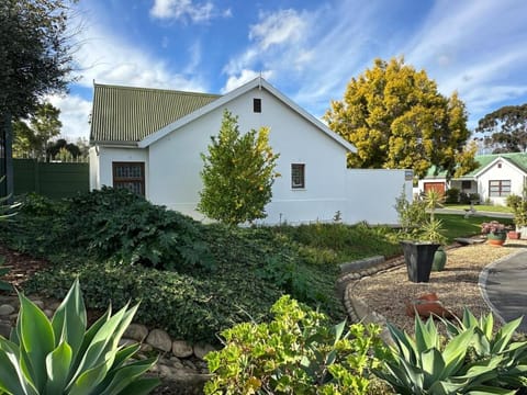 Rose Garden, a Self-catering cottage Apartment in Western Cape