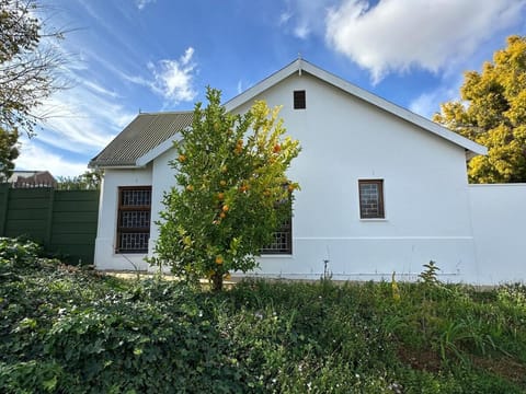 Rose Garden, a Self-catering cottage Apartment in Western Cape