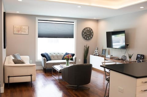 Eclipse Hot tub and billiards in Downtown Geneva House in Geneva