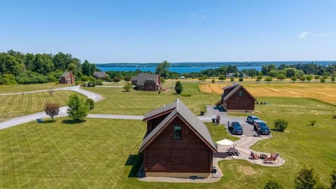 Cabin Otisco Lake Views Fire Pit & Pool Table Cabin in Finger Lakes