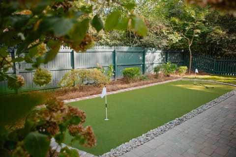 Briarwood Cottage Hot Tub Putt Putt Games House in Aiken