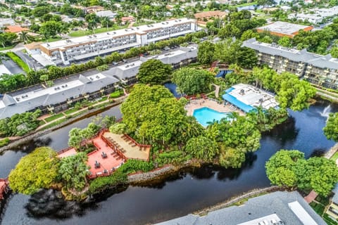 Sandy Shores Apartment in Naples