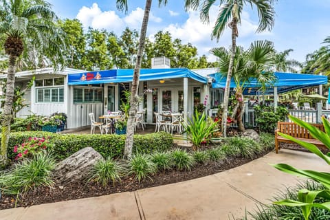 Sandy Shores Apartment in Naples